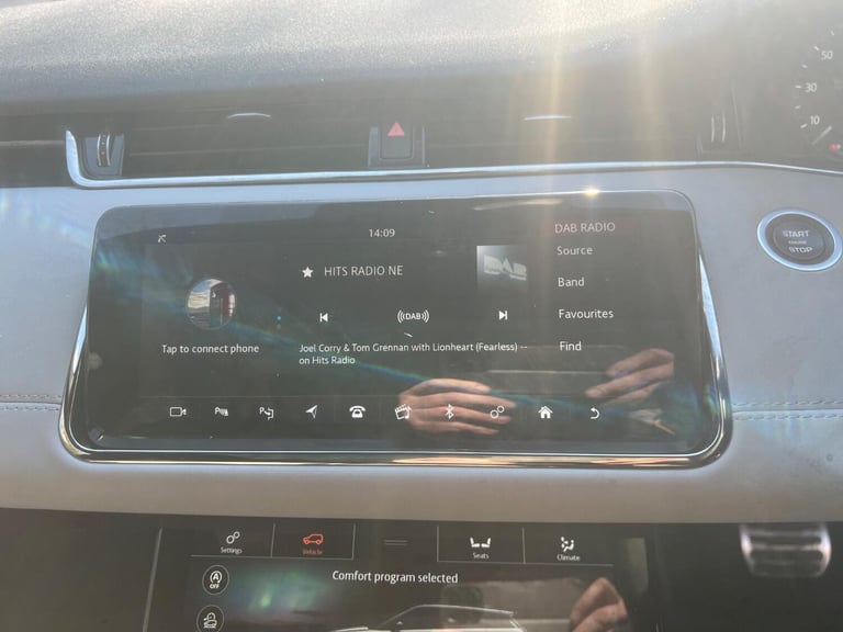 LAND ROVER RANGE ROVER EVOQUE 2.0 D180 First Edition White Auto Diesel 2019