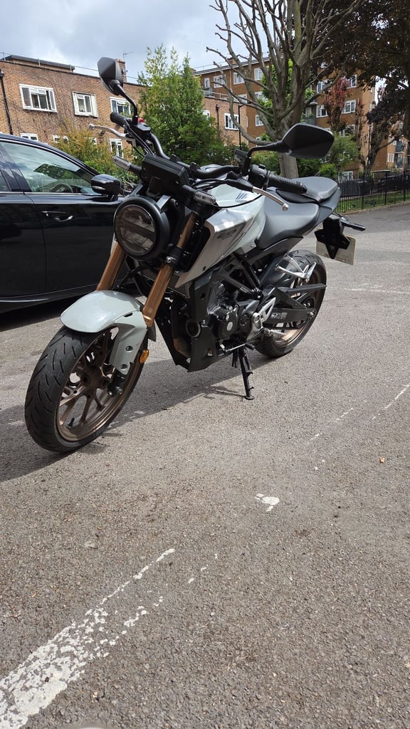 Honda CB125R