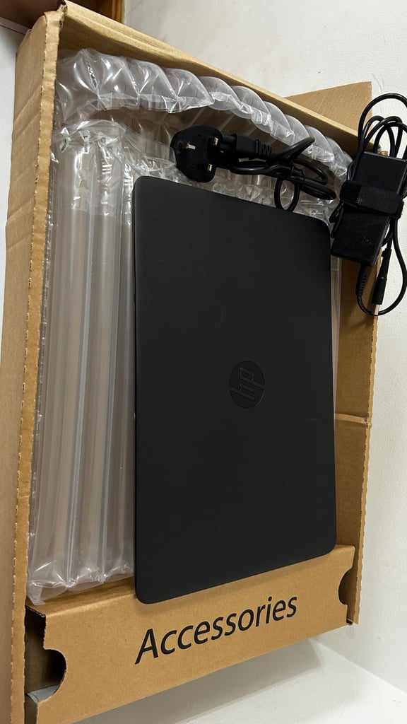 i5 EliteBook HP Laptop 840 G2 i5-5300U 8GB RAM 512GB HDD 14" Windows 10 Pro
