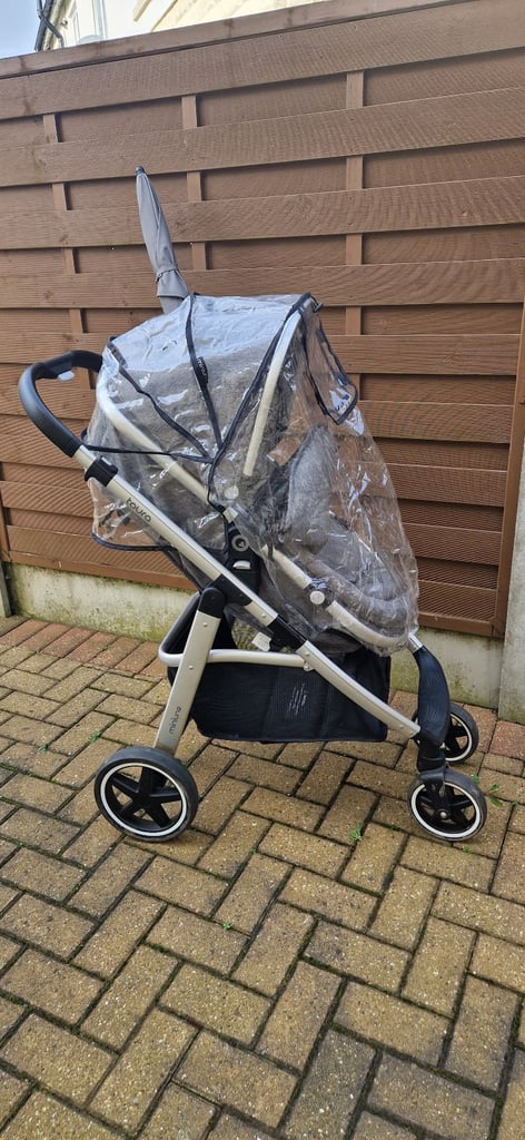 image for  MINIUNO TOURA TRAVEL SYSTEM WITH RAIN COVER. VERY GOOD CONDITION.