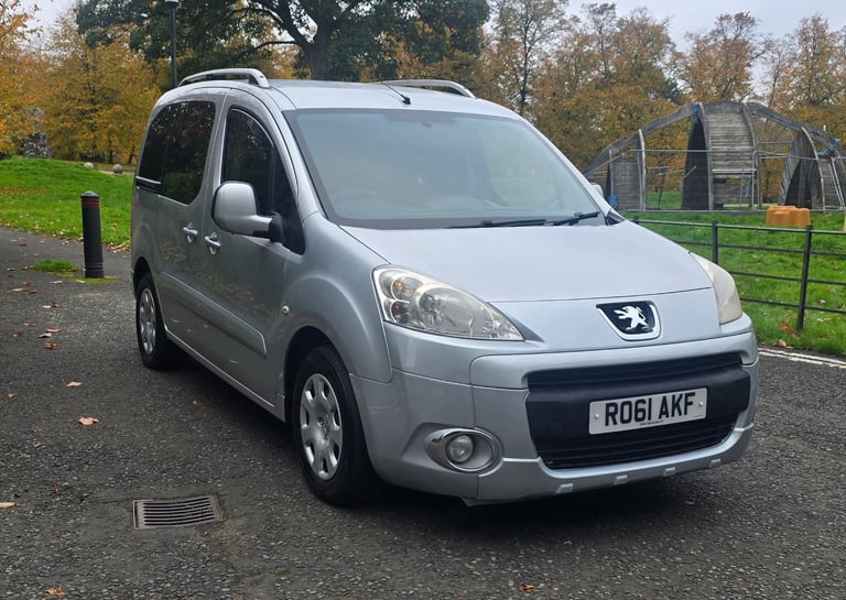 PEUGEOT PARTNER TEPEE AUTO 