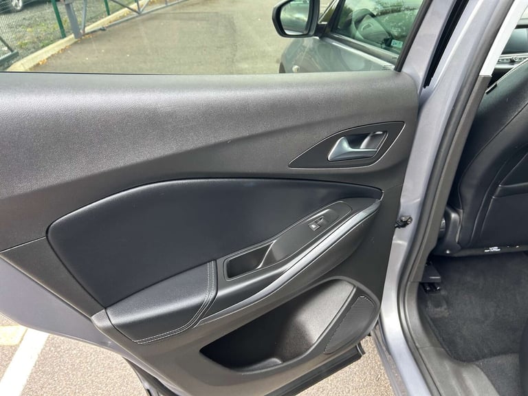 2018 Vauxhall Grandland X 1.2 Grandland X Sport Nav T S/S 5dr SUV Petrol Manual
