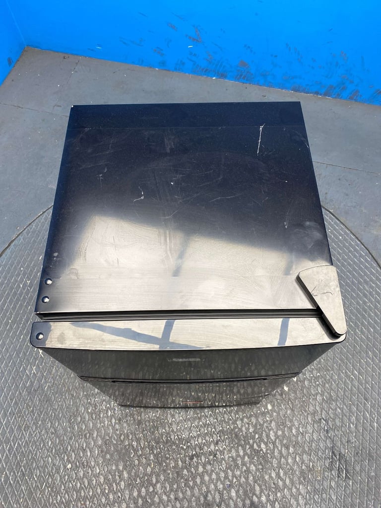 Igenix IG347FFB 96 Litre Under Counter Fridge Freezer