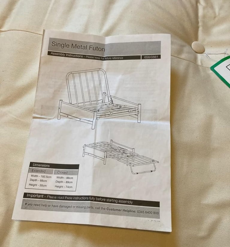 Futon single chair and folds to a single sofa bed NEW