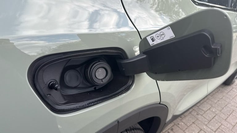 2025 Volvo XC40 Plus, B4 Mild hybrid, Petrol, Dark Estate Petrol Automatic