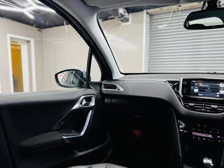 2015 Peugeot 2008 1.6 e-HDi Allure EGC Euro 5 (s/s) 5dr HATCHBACK Diesel Automatic