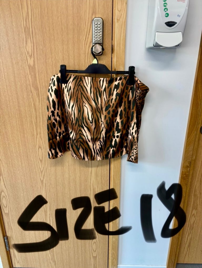 Ladies Clothing Size 18
