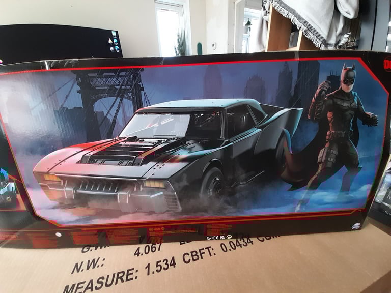 6 Ikea pictures in Black frames 