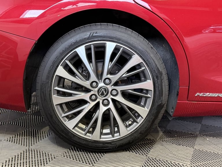 2019 Lexus ES 2.5 300h Saloon 4dr Petrol Hybrid E-CVT Euro 6 (s/s) (218 ps) Saloon PETROL/ELECTRI...