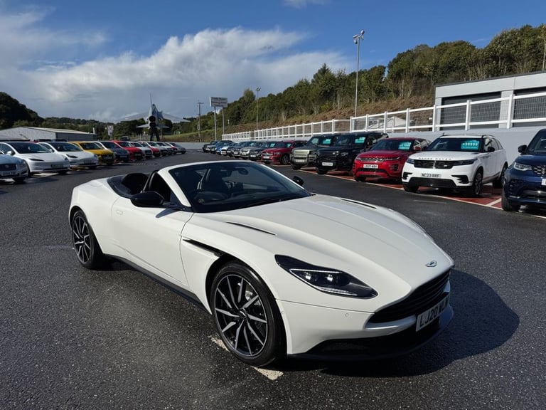 2020 20 ASTON MARTIN DB11 4.0 V8 VOLANTE CONVERTIBLE 510PS White / Black Pack