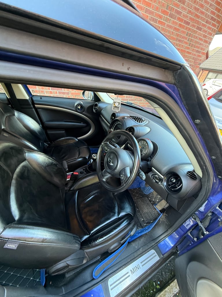 Mini, COUNTRYMAN, Hatchback, 2014, Manual, 1598 (cc), 5 doors