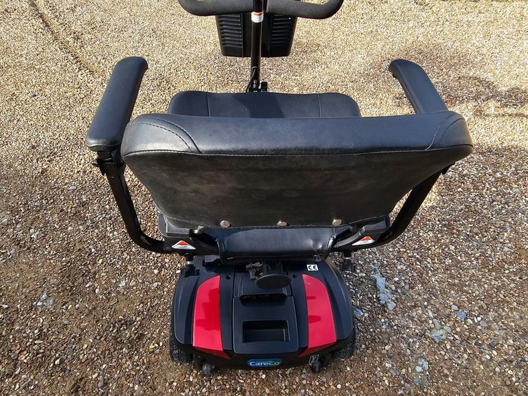 CARECO ZOOM - 4MPH PORTABLE CARBOOT MOBILITY SCOOTER
