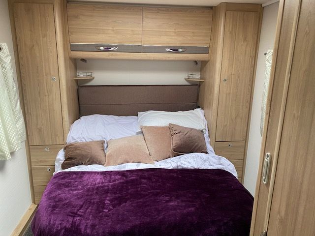 Elddis crusader aurora 4berth caravan 2016 (single axle)