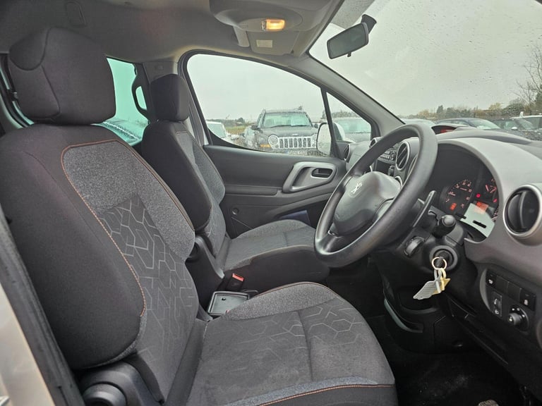 2017 Peugeot Partner Tepee 1.6 BlueHDi Allure Euro 6 (s/s) 5dr MPV Diesel Manual