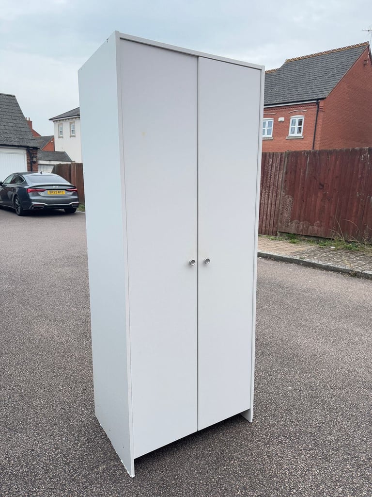 Wardrobe for £95(we can deliver)