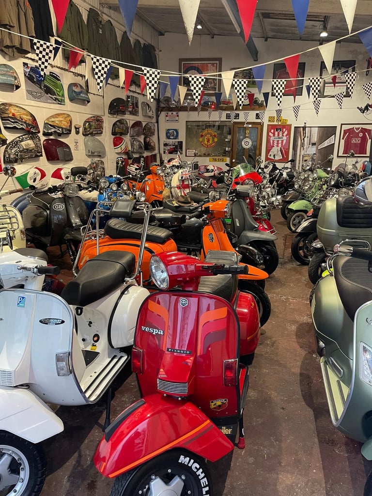 VESPA PAGGIO PX 125 number 204 Ron Daley special 