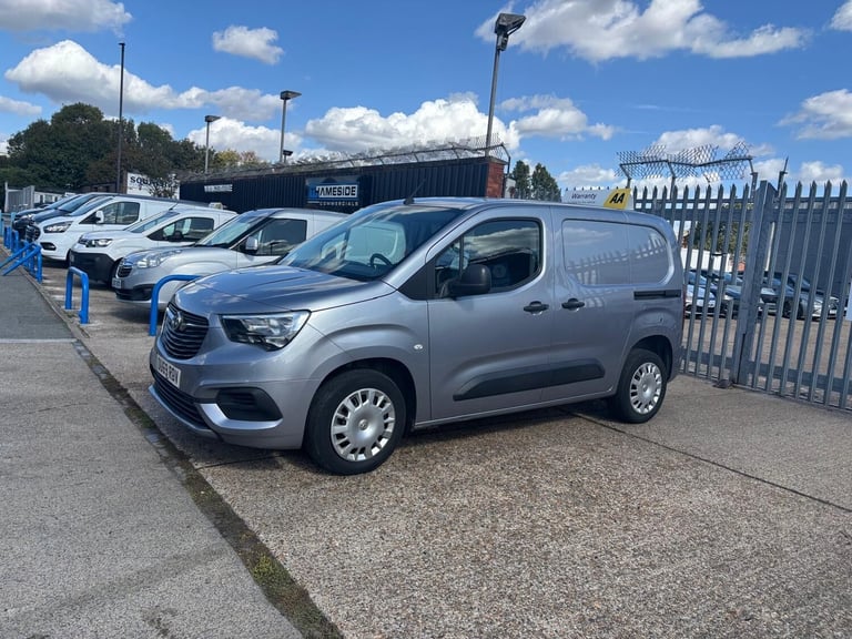 2019 Vauxhall Combo 2300 1.5 Turbo D 100ps H1 Sportive Van PANEL VAN DIESEL Manual