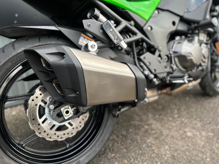 STUNNING LOW MILEAGE 2022/72 KAWASAKI VERSYS 1000 MOTORCYCLE 