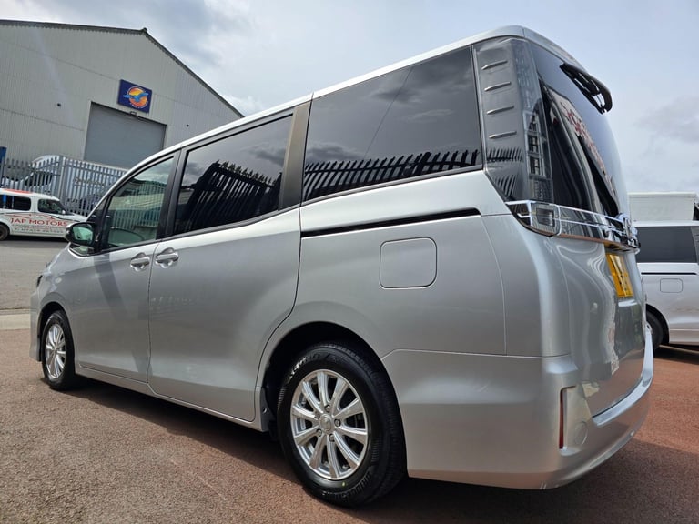 WE HAVE 6 MORE VOXY HYBRID AVAILABLE