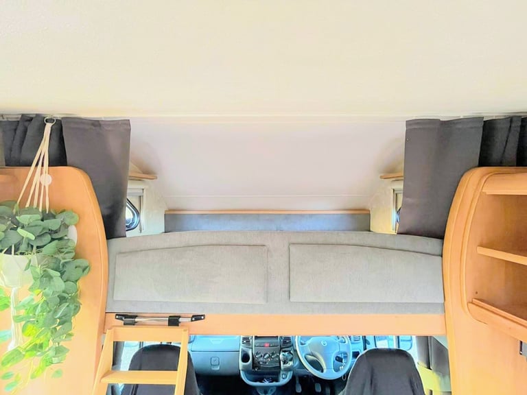 STUNNING Luxury Spacious Motorhome, 36k Miles! Full MOT, 6-Belts, Awning, Solar, Extras - ON SALE!