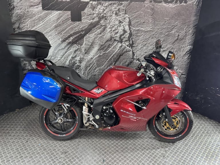 TRIUMPH SPRINT ST 1050 2006