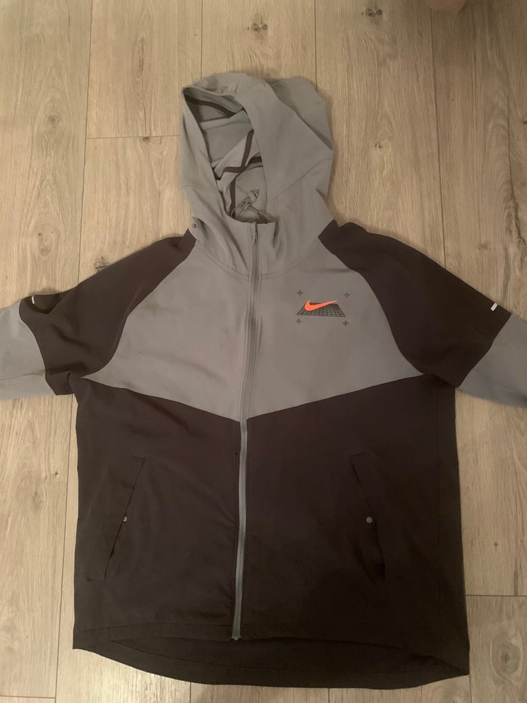 Nike miller jacket black and grey