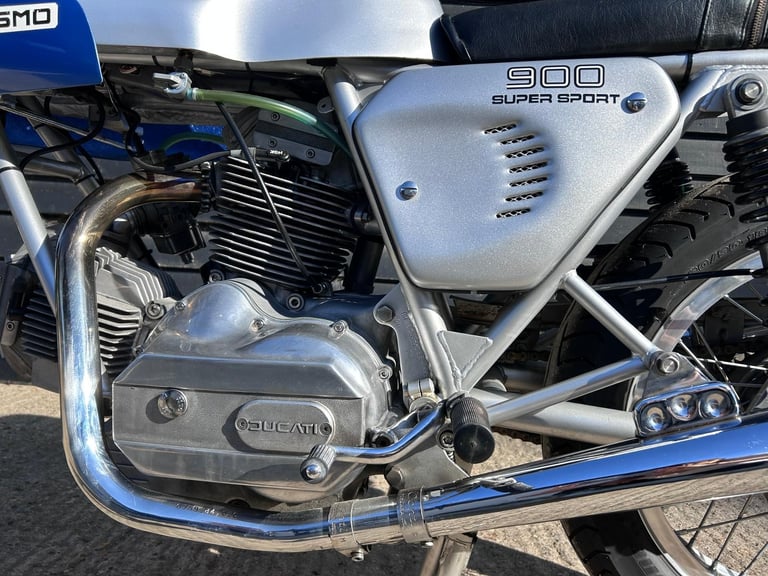Ducati 900 SS