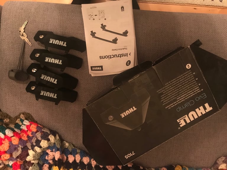 Thule Roof bar and fixings package 