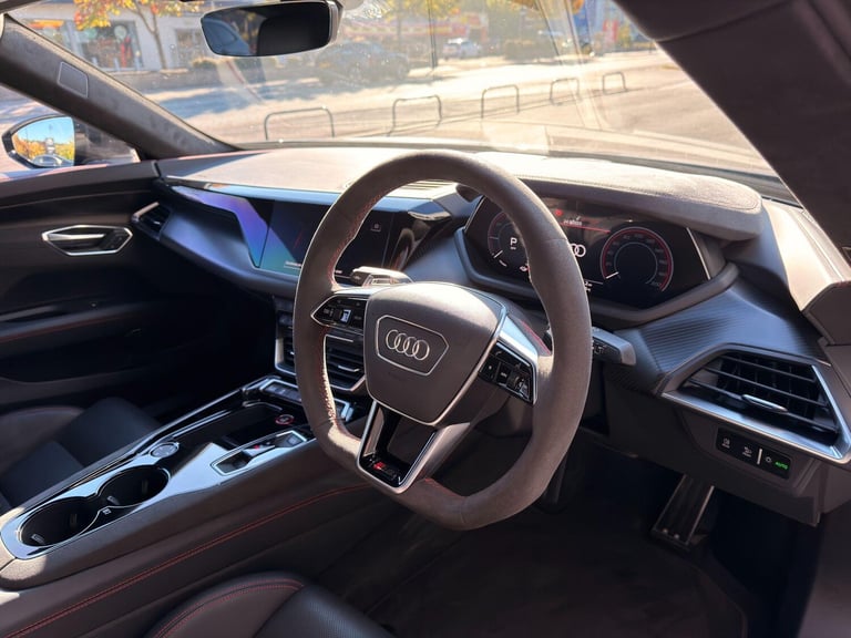 2023 Audi RS e-tron GT 93.4kWh Carbon Vorsprung Saloon 4dr Electric Auto quattro (598 ps) COUPE E...
