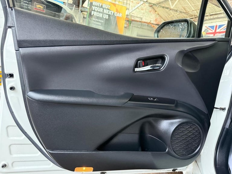 TOYOTA PRIUS 1.8 VVT-h Business Edition 1970