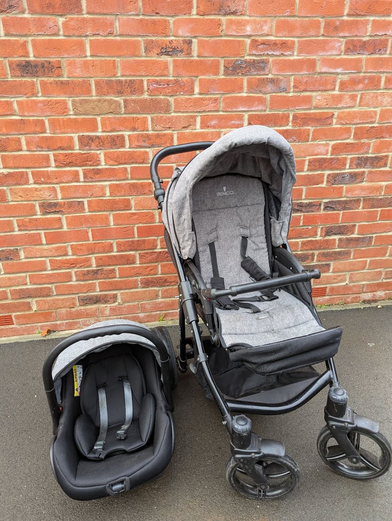 Pram & Travel System – Pushchair, Infant Car Seat, Isofix Base & Accessories 