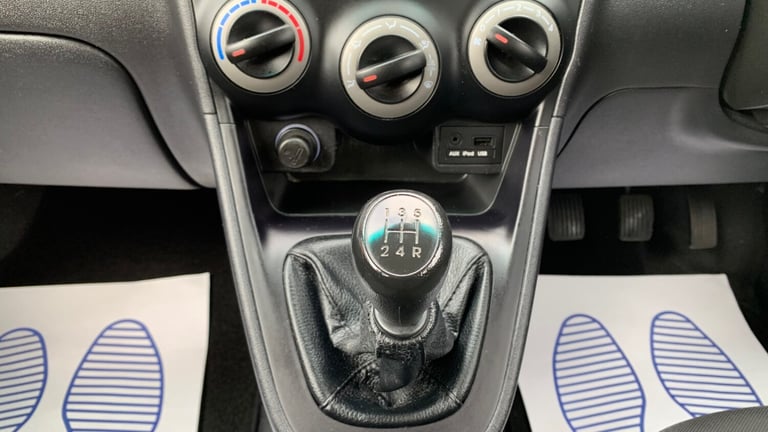 HYUNDAI i10 ACTIVE 5 DOOR HATCHBACK MANUAL ULEZ £20 ROAD TAX