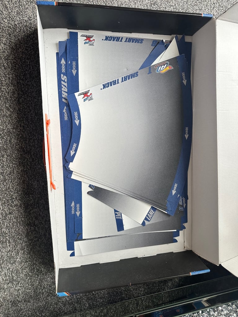 Hot wheels track