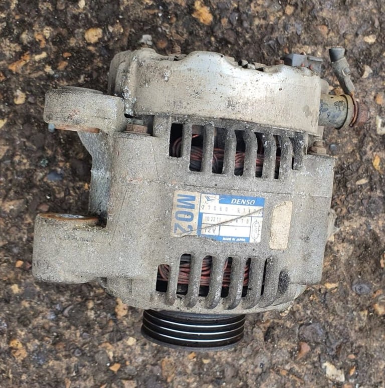 Daihatsu Sirion 1.3 Alternator 2005