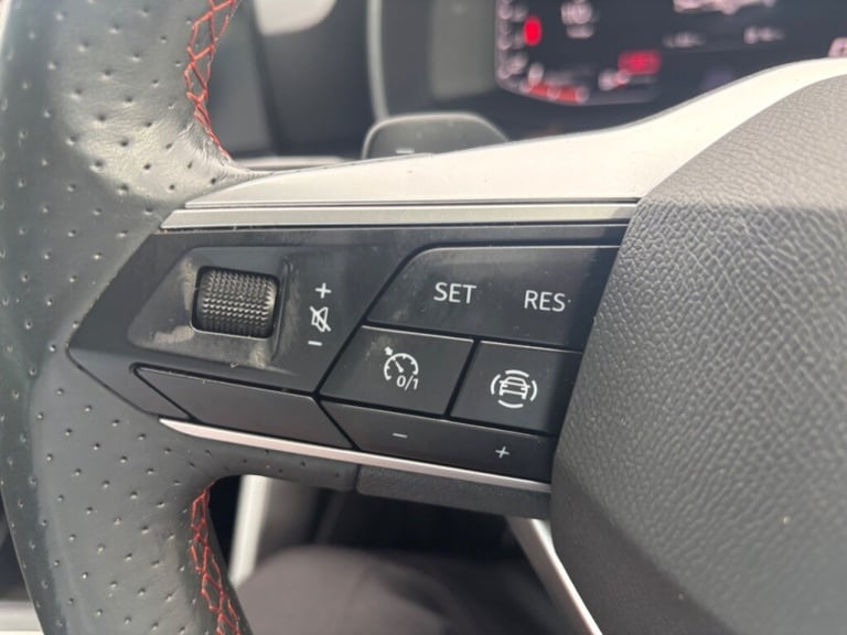  SEAT Leon 1.5 eTSI 150 FR 5dr DSG Petrol