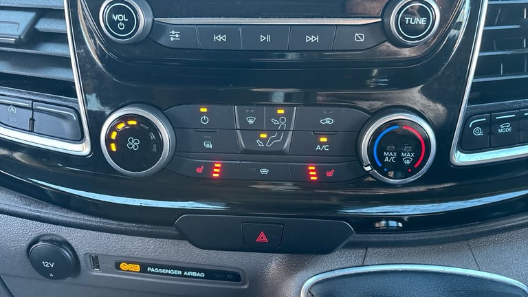 2023 Ford Transit Custom 2.0 EcoBlue 130ps Low Roof D/Cab Limited Van PANEL VAN DIESEL Manual