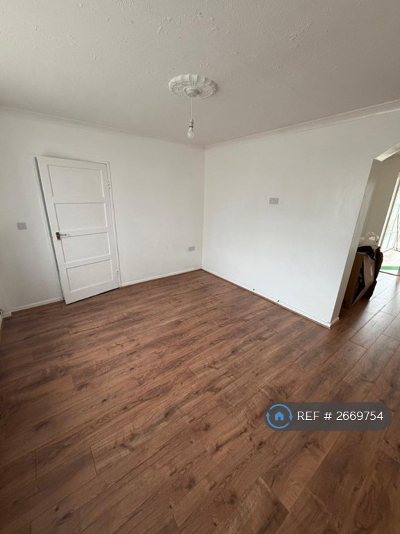 3 bedroom house in Gorsefield Road, Birmingham, B34 (3 bed) (#2669754)