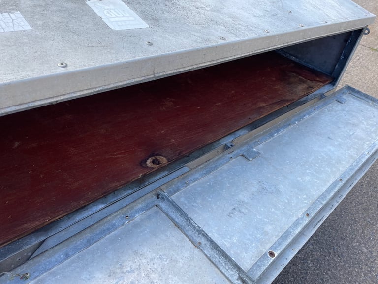 Car trailer