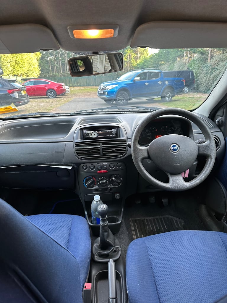 Fiat, PUNTO, Hatchback, 2004, Manual, 1242 (cc), 5 doors