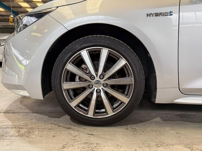 2020 Toyota Corolla 1 790 CC TOYOTA COROLLA TOURING Hybrid