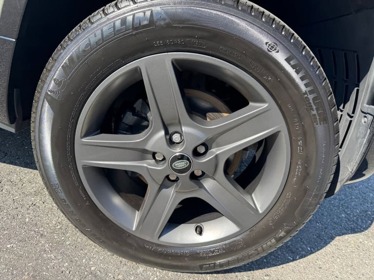 2022 72 LAND ROVER DEFENDER 3.0 D250 MHEV X-DYNAMIC SE 3dr Diesel 18,500 miles