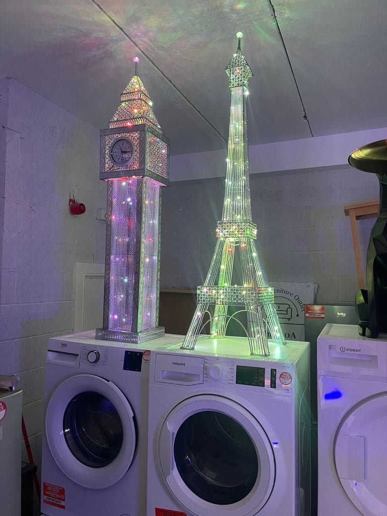 Light Up Eiffel Tower 