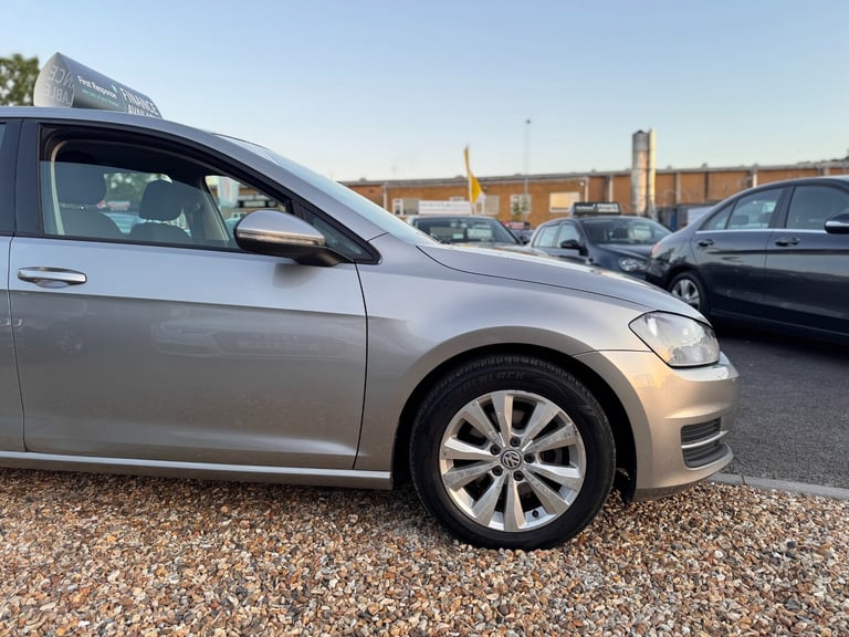 2013 Volkswagen Golf 1.6 TDI 105 SE 5dr HATCHBACK Diesel Manual
