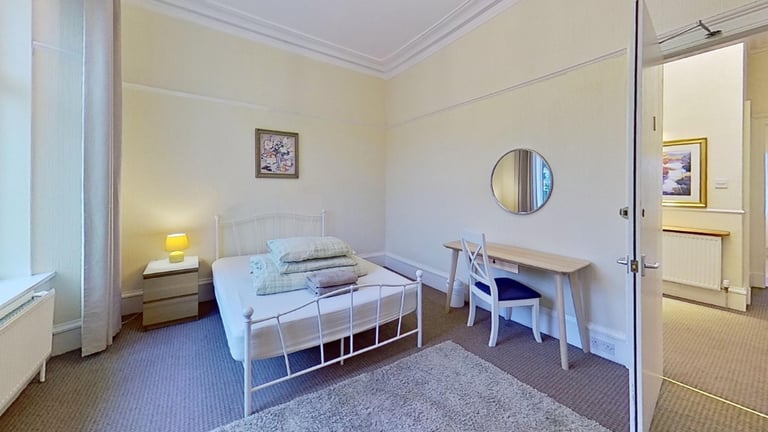 5 bedroom flat in Holburn Street, Holburn, Aberdeen, AB10 7LJ