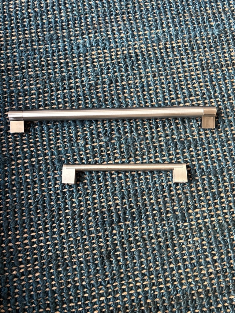 Steel kitchen cabinet handles 
