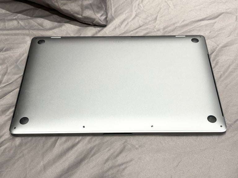CAN HAND DELIVER,CYCLE 310 MACBOOK PRO 2019 16 INCH LAPTOP, I7,512 GB SSD 16GB RAM HAD LITTLE USAGE