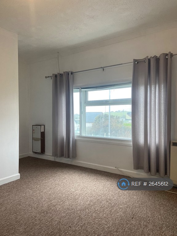 2 bedroom flat in Ivydene, Whitland, SA34 (2 bed) (#2645612)