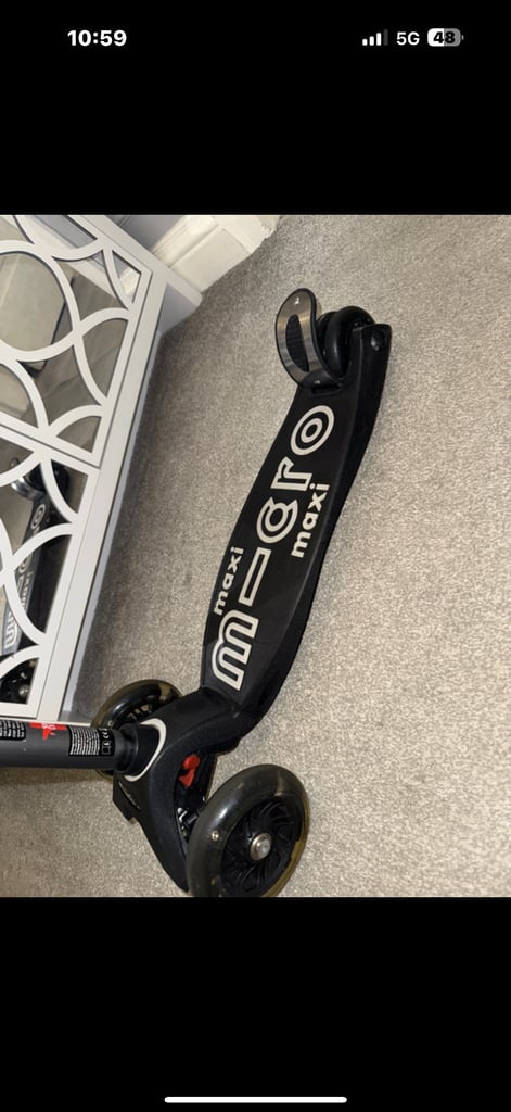 Maxi micro scooter deluxe LED 