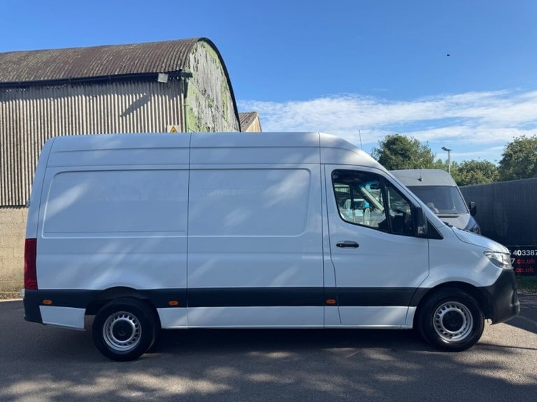 Mercedes-Benz Sprinter 3.5t H2 L2 Progressive Van++1 OWNER++CRUISE++REV