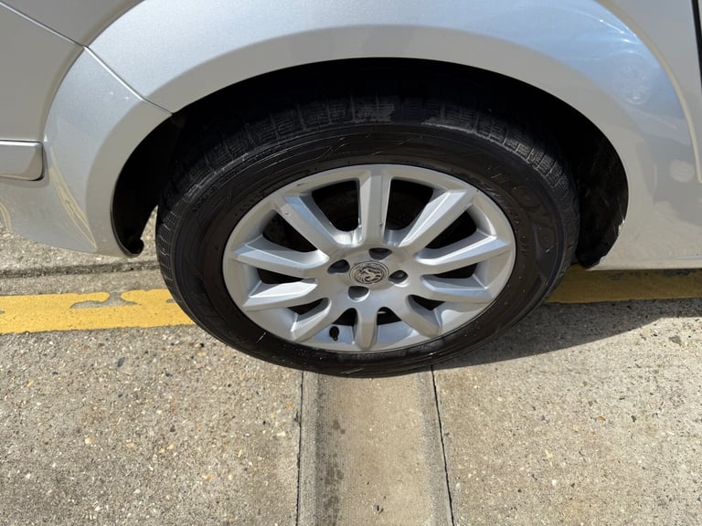 2005 Vauxhall Astra 1.6i 16V Club 5dr HATCHBACK Petrol Manual - Image 40